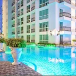 อพาร์ทเม้น 1bed Luxury With Pool & Gym Access Near Walking Street *