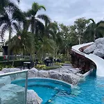 Hill And Super Seaview Apartment Pattaya