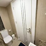 Large Luxury - Centre - Centara Avenue, Pool View - 805