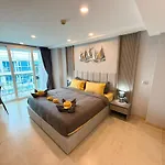 Large Luxury - Centre - Centara Avenue, Pool View - 805 อพาร์ทเม้น Pattaya