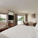 Avani And Hotel
