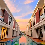 The Rich Garden