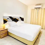 Pj & Bar โรงแรม *