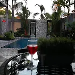 Majestic Pool วิลล่า