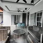 Majestic Pool วิลล่า Pattaya