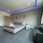 Pool 427 Nearby Walking Street * Pattaya