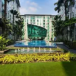 Amazing Pool View In Central Pattaya Wifi Netflix
