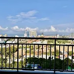 Long Stay 1 Bedroom Sea View