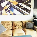 Elegant Appartement Avec Balcon, Piscine & Sauna