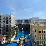 Pool Access Room Near Beach And Town