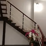 Montana Court Apartment *