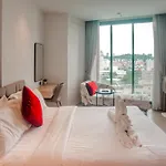 Edge Central Pattaya Luxury Apartment For Relax