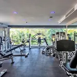 Hill And Super Seaview Apartment Pattaya