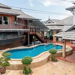 Luxury Iconic Royal Boat Pool Villa North Pattaya