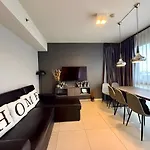 Spacious 2 Bedroom Corner Unit Near Walking Street