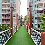 Grand Caribbean Resort Pattaya By Rita