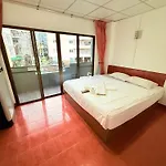 Malee Guesthouse & Restaurant