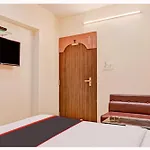 Hotel Terence Near Sea Beach