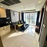 Grand Avenue Pattaya