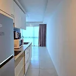 Tropical Garden A Pratumnak Soi 4-5 อพาร์ทเม้น