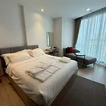 Edge By Kansiree โรงแรม