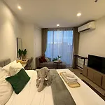 Edge By Kansiree โรงแรม