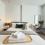 Edge Central Pattaya By Kansiree