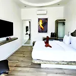 Starland Luxury Pool Walking Street วิลล่า