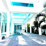 Starland Luxury Pool Villa Pattaya Walking Street