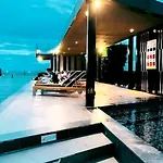 Apartment The Base Modern