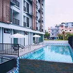 Family In Baan Pakdi Pattaya