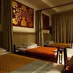 บาบูน่าบีชฟรอนท์ลิฟวิ่ง โรงแรม Pattaya