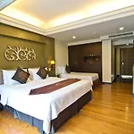 Resort Lk Mantra Pura