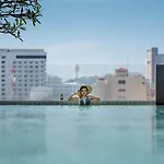 Page 10 Hotel