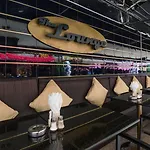 โรงแรม เดอะ แอมเบียนซ์ โฮเทล
