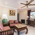 เดอะ แอมเบียนซ์ โฮเทล โรงแรม Pattaya