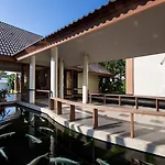 Authong โรงแรม 3*