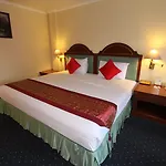 Sabai Hotel 3*