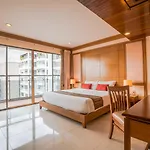 ไมค์บีชรีสอร์ท โรงแรม 3*