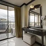 โรงแรม ไมค์บีชรีสอร์ท 3*