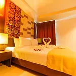 Tycoon Holiday Hotel *