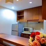 Tycoon Holiday Hotel โรงแรม Pattaya