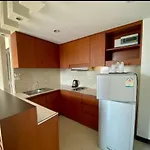Tycoon Holiday Hotel โรงแรม *