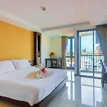โรงแรม Tycoon Holiday Hotel Pattaya