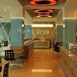 Chariot โรงแรม 3*