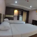 Oyo 523 Aa Pattaya Ville Hotel 2*
