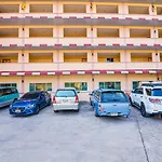 Oyo 523 Aa Pattaya Ville 2*