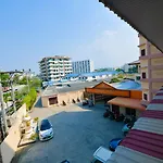 Hotel Oyo 523 Aa Pattaya Ville 2*