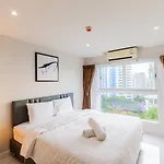 The Place Pratumnak By Sunny Apartment