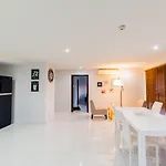 The Place Pratumnak By Sunny Apartment